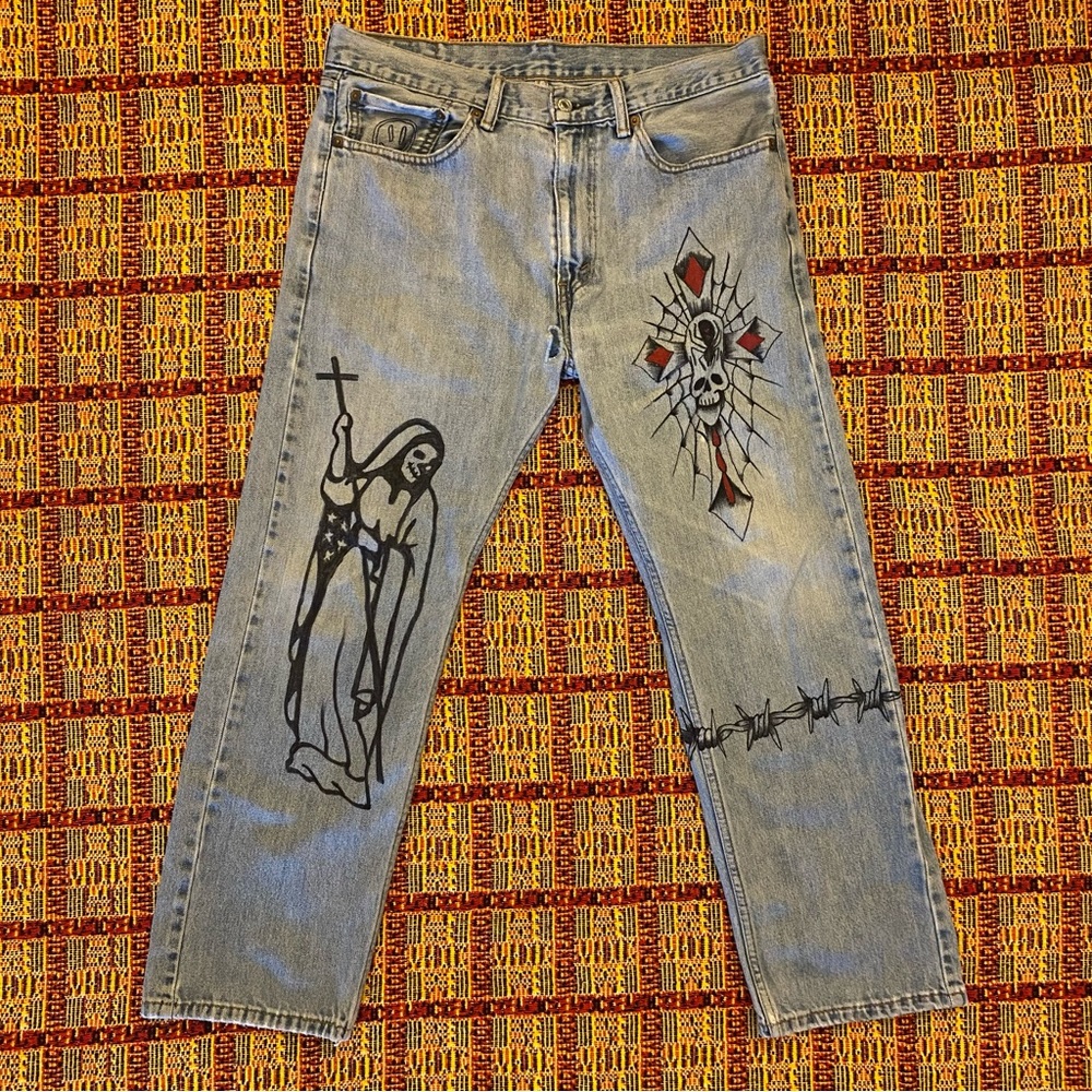 Levi’s 550 Light Wash Blue Jeans